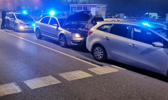 zatrzymanie mężczyzn dokonujących kradzieży pojazdów