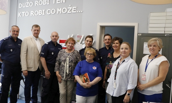 na zdjęciu wszyscy uczestnicy spotkania podsumowującego akcję Wiosna na sportowo
