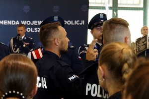 uczestnicy uroczystego ślubowania
