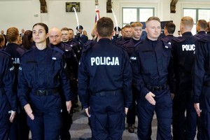 uczestnicy uroczystego ślubowania