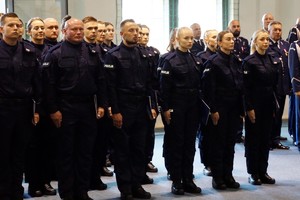 uczestnicy uroczystego ślubowania