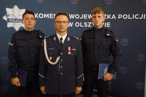uczestnicy uroczystego ślubowania