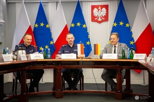 Komendant Główny Policji podczas spotkania z szefem niemieckiego Federalnego Urzędu Policji Kryminalnej (BKA), obok insp. Cezary Luba - Komendant Centralnego Biura Śledczego Policji