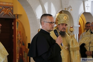 Duchowni podczas nabożeństwa