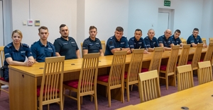grupa policjantów w trakcie szkolenia w Centrum Szkolenia Policji w Legionowie