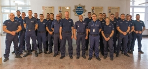 grupa policjantów w trakcie szkolenia w Centrum Szkolenia Policji w Legionowie