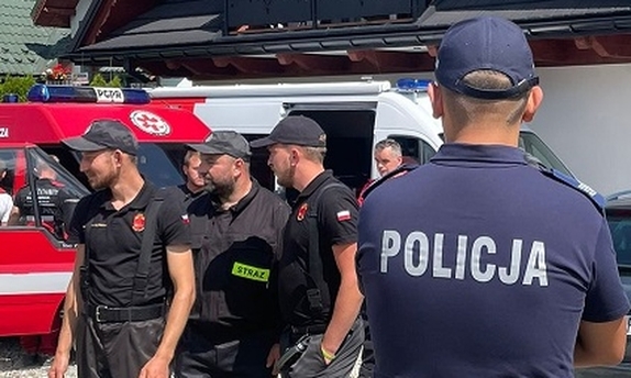 Strażacy i policjanci