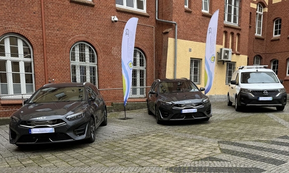 trzy nowe elektryki i hybrydy dla zachodniopomorskiej Policji