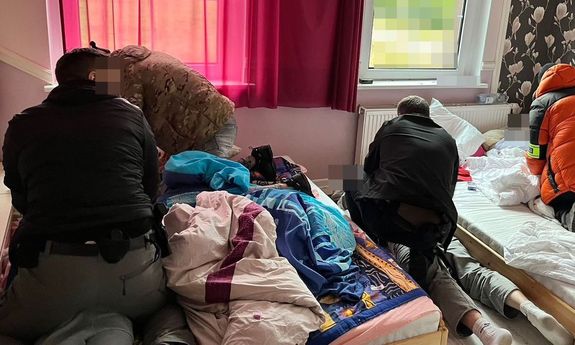 policjanci zatrzymali oszustów.