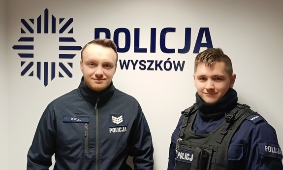 Dwaj policjanci.