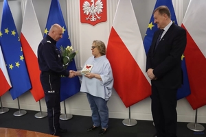 Uczestnicy posiedzenie Rady Fundacji z udziałem zastępcy komendanta głównego Policji.