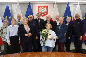 Uczestnicy posiedzenie Rady Fundacji z udziałem zastępcy komendanta głównego Policji.
