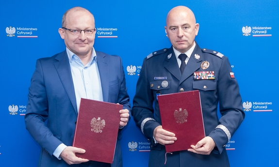 Wiceminister cyfryzacji Paweł Olszewski i zastępca Komendanta Głównego Policji nadinsp. dr Rafał Kochańczyk.
