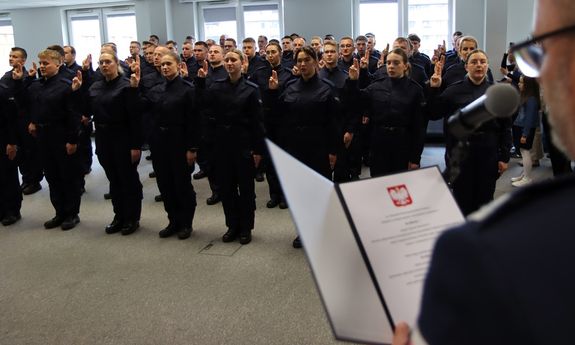 policjanci ślubowali.