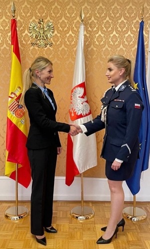 mł. insp. Monika Sokołowska i Chargé d’affaires a.i. Monika Krzepkowska.