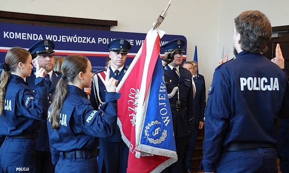 Policjanci podczas ślubowania.