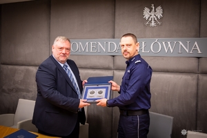 Komendant Główny Policji i Generalnym Inspektor Informacji Finansowej.