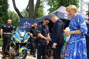 „Bezpieczne wakacje” z parą prezydencką