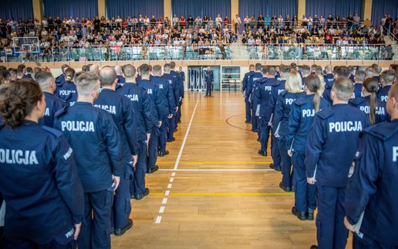 Zgromadzeni na sali absolwenci CSP w Legionowie.
