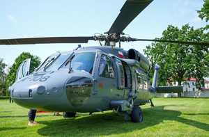 śmigłowiec S-70i Black Hawk z Zarządu Lotnictwa Policji Głównego Sztabu Policji Komendy Głównej Policji .