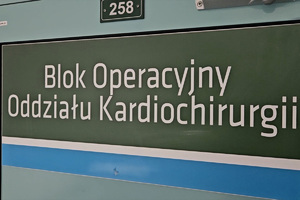 Tablica informacyjna Blok operacyjny - Oddział kardiochirurgii.