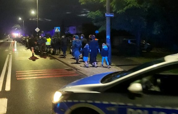 Ewakuacja obozu harcerskiego.