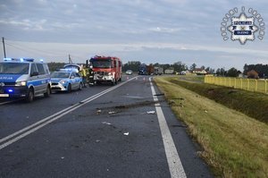 zdjęcie pojazdu, który dachował.
