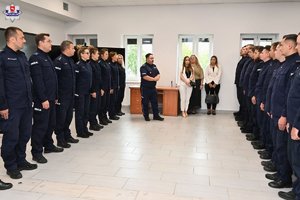 Policjanci biorący udział w szkoleniu.