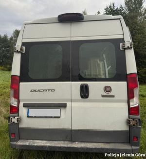 Zatrzymany fiat ducato.