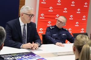 Uczestnicy uroczystego podpisania porozumienia.