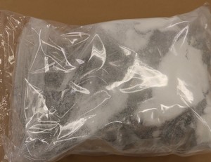 Zabezpieczone środki odurzające w woreczkach.