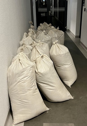 Zabezpieczony nielegalny tytoń w workach.