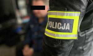 znak policji, opaska policyjna