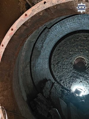 Zdjęcie przedstawia piec do wypalania ołowiu.