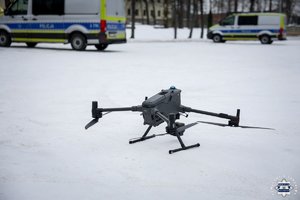 Nowoczesny dron ze skanerem 3D.