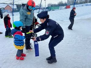 Kręci mnie bezpieczeństwo w zimie - edukacja i zabawa z Policją podczas ferii.