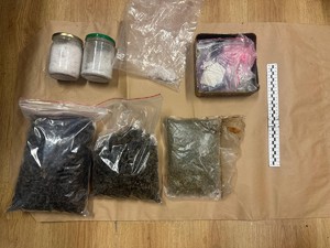 narkotyki w woreczkach.