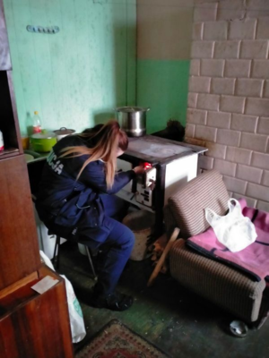 policjanta rozpala w piecu.