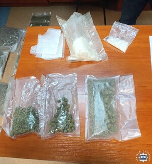 Środki odurzające w woreczkach.