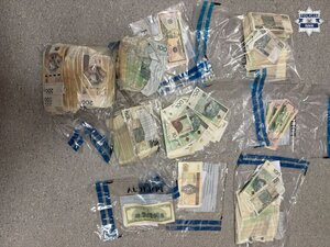 Pieniądze, które zostały zabezpieczone przez mundurowych.