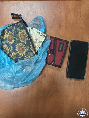 Zabezpieczone przedmioty oraz pieniądze.