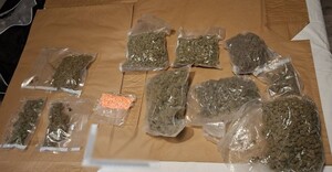 Narkotyki w workach plastikowych.