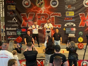 Policjanci na podium.