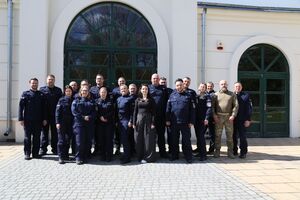 Zdjęcie zbiorowe uczestników seminarium.