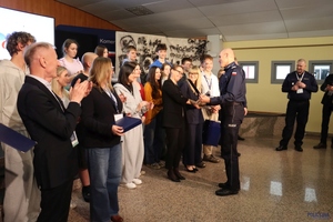 Przeciwdziałanie współczesnym zagrożeniom bezpieczeństwa dzieci i młodzieży  - konferencja podczas targów Polsecure 2026