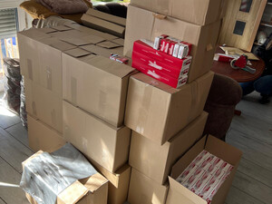 Kartony z papierosami.