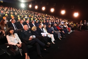 Uczestnicy gali finałowej konkursu Odblaskowa Szkoła 2026.