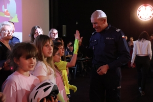 Uczestnicy gali finałowej konkursu Odblaskowa Szkoła 2026.