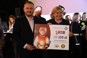 Uczestnicy gali finałowej konkursu Odblaskowa Szkoła 2026.