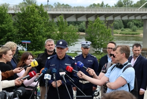 Uczestnicy konferencji prasowej.